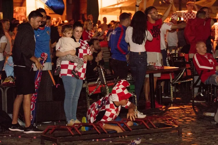 Evo kako se pobjeda Vatrenih slavila u Osijeku