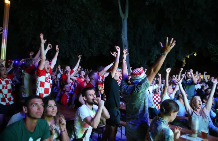 Split energično navija za Vatrene