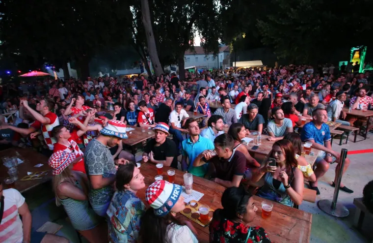 Split energično navija za Vatrene