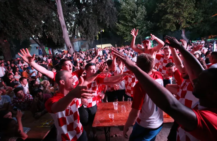 Split energično navija za Vatrene