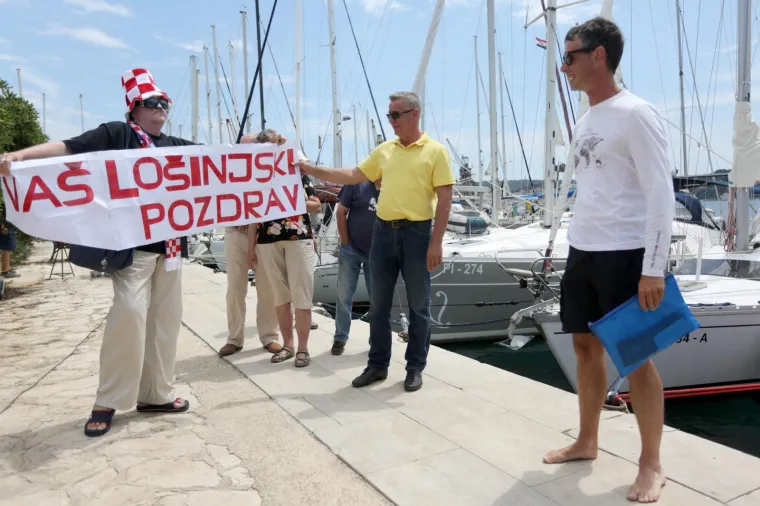 Sa&scaron;a Fegić krenuo na put oko svijeta legendarnom jedrilicom HIR 3