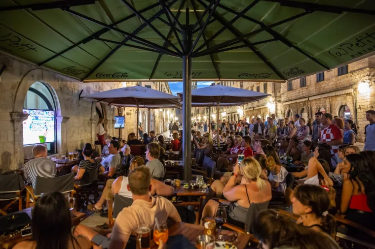 Evo kako se slavila pobjeda Vatrenih diljem Hrvatske