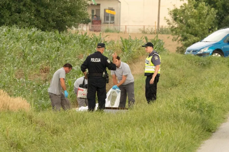 Biciklistkinja poginula nakon &scaron;to je na nju naletio osobni automobil