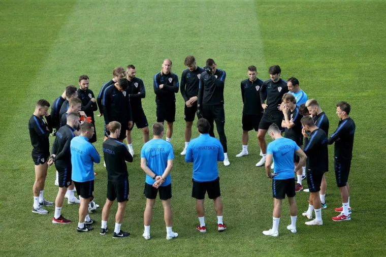 RUSI SMJESTILI HRVATIMA: Vatreni 'potjerani' s prvog treninga poslije Nigerije