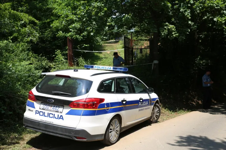 DONJE STATIVE: U vikend-naselju pronađena mrtva osoba, sumnja se na ubojstvo