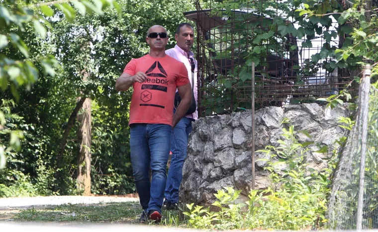 DONJE STATIVE: U vikend-naselju pronađena mrtva osoba, sumnja se na ubojstvo