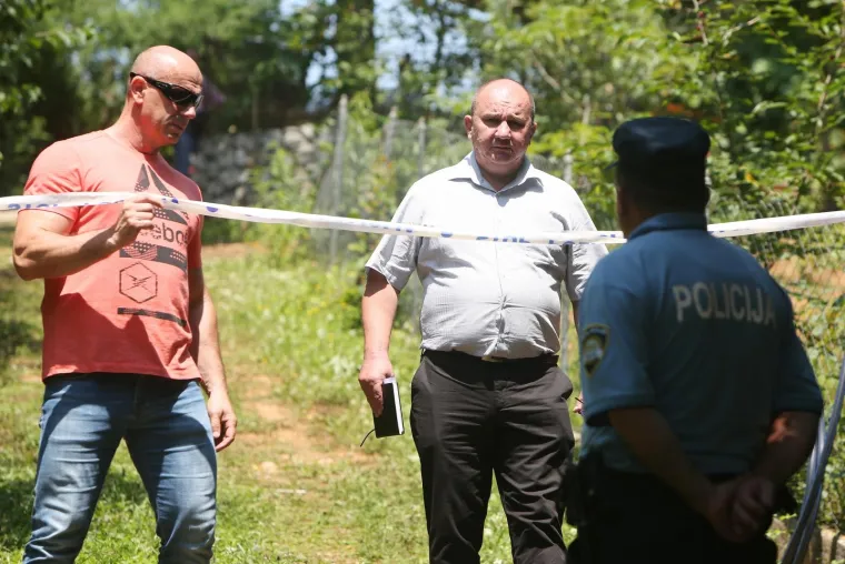 DONJE STATIVE: U vikend-naselju pronađena mrtva osoba, sumnja se na ubojstvo