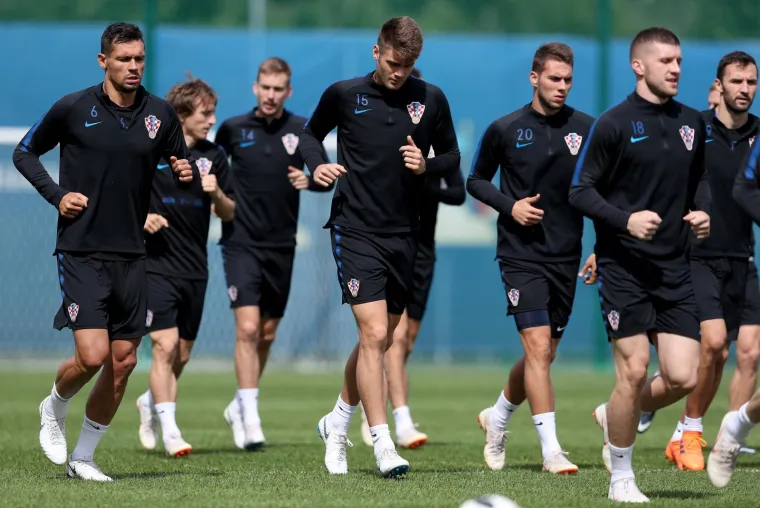 VATRENI ODRADILI JUTARNJI TRENING: Svi su tu samo njega nema