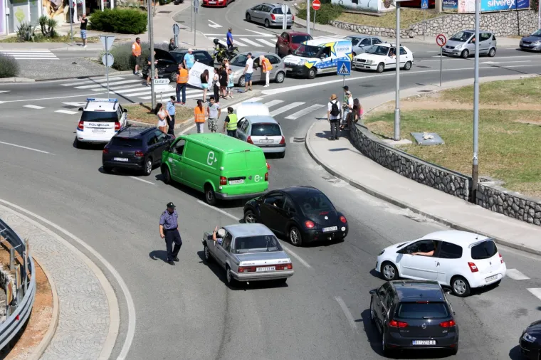 Rijeka: Prosvjed vozača na prometnicama zbog skupog goriva