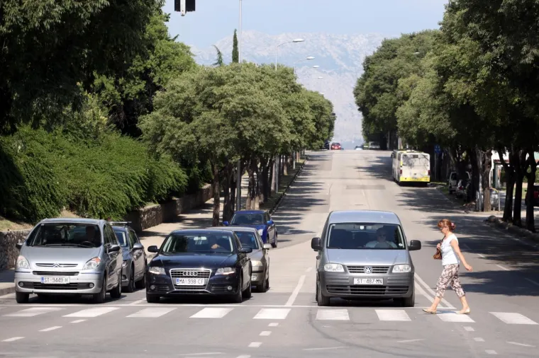 Split: Promet na križanju Vukovarske i Dubrovačke odvijao se bez pote&scaron;koća