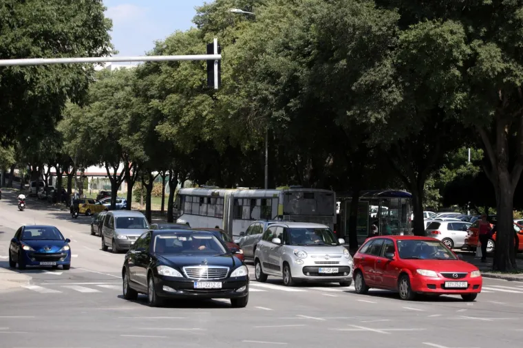 Split: Promet na križanju Vukovarske i Dubrovačke odvijao se bez pote&scaron;koća