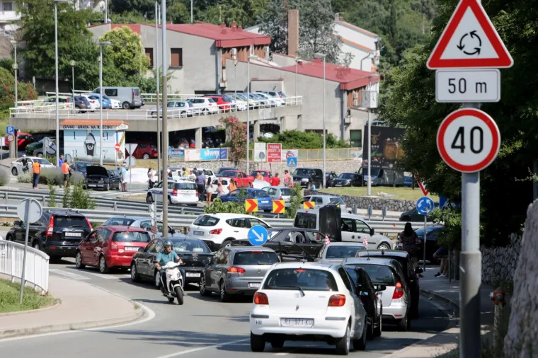 Rijeka: Prosvjed vozača na prometnicama zbog skupog goriva