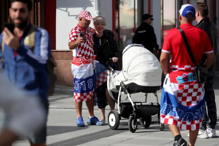 HRVATSKI NAVIJAČI PREPLAVILI NIŽNJI NOVGOROD: Počinje euforija uoči sraza sa Argentinom