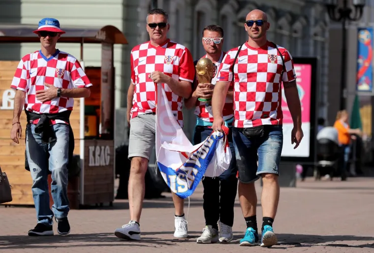 HRVATSKI NAVIJAČI PREPLAVILI NIŽNJI NOVGOROD: Počinje euforija uoči sraza sa Argentinom