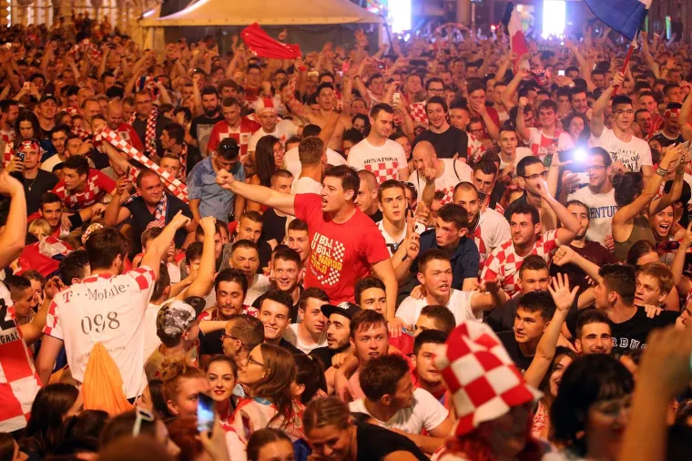 HRVATSKA JE GORILA NAKON POBJEDE VATRENIH: Pogledajte kako se slavila pobjeda protiv Argentine