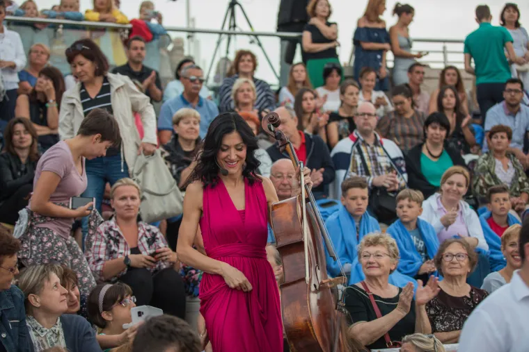 POZDRAV LJETU: Ana Rucner održala tradicionalni ranojutarnji koncert na Srđu