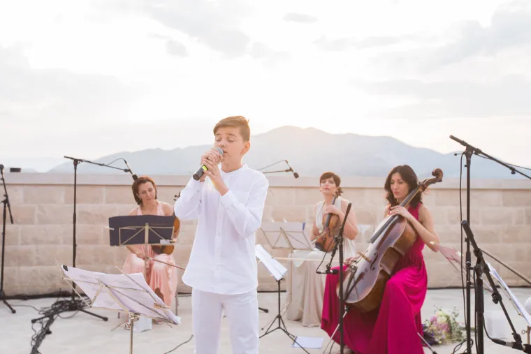 POZDRAV LJETU: Ana Rucner održala tradicionalni ranojutarnji koncert na Srđu