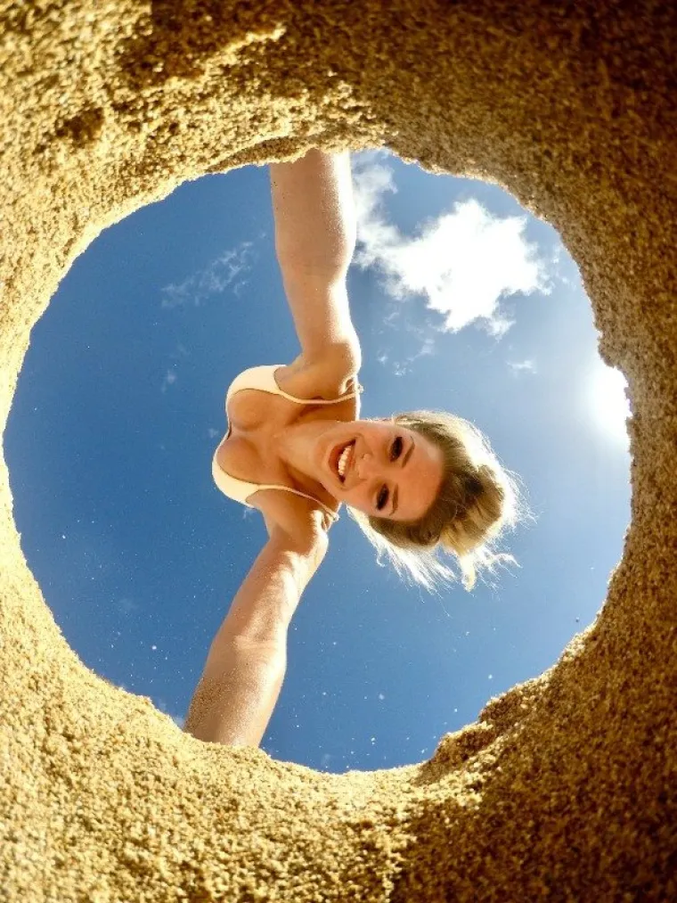 POVRATAK VRUĆIH BIKINIJA: Bujne ljepotice pokazale kako se uživa na plaži