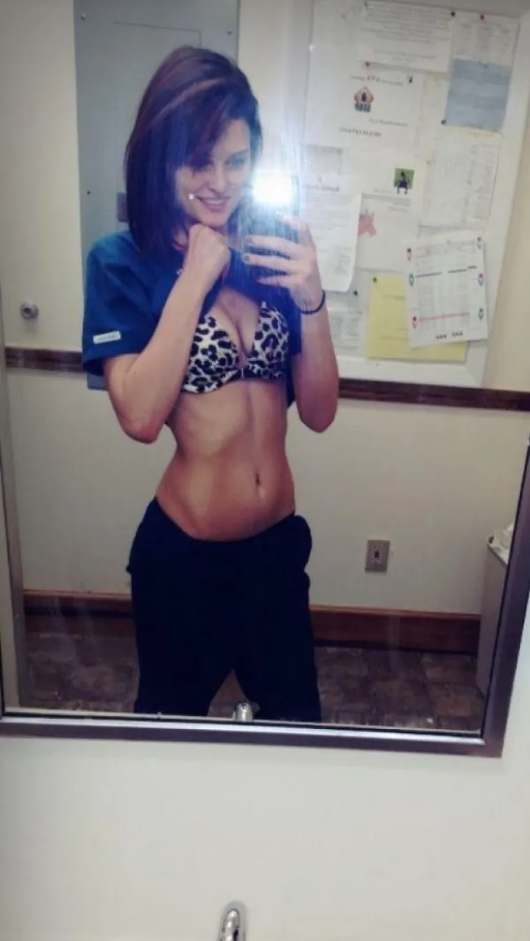 &Scaron;TRAJK KOJEG POSLODAVCI SIGRUNO NE ŽELE PREKINUTI: Protiv radnog vikenda prosvjeduju seksi selfijima