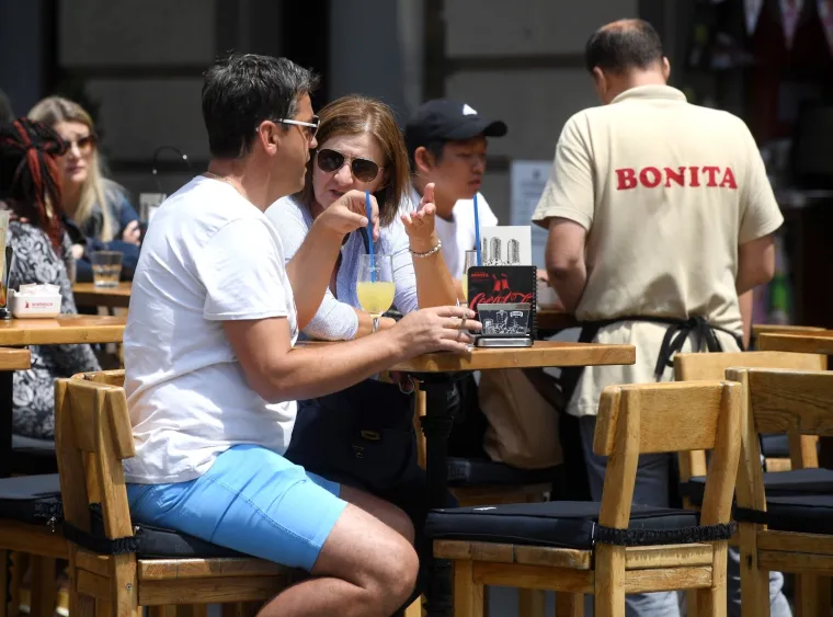 Zagreb: Zbog produženog vikenda subotnja špica znatno je praznija 23.06.2018.