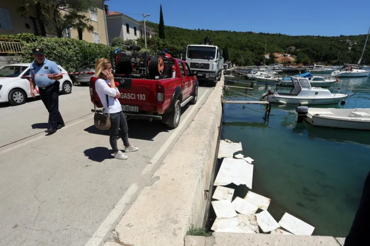 EKOLOŠKI INCIDENT U RAŠKOM ZALJEVU: S libanonskog broda iscurila nafta, u tijeku je čišćenje mora i obale