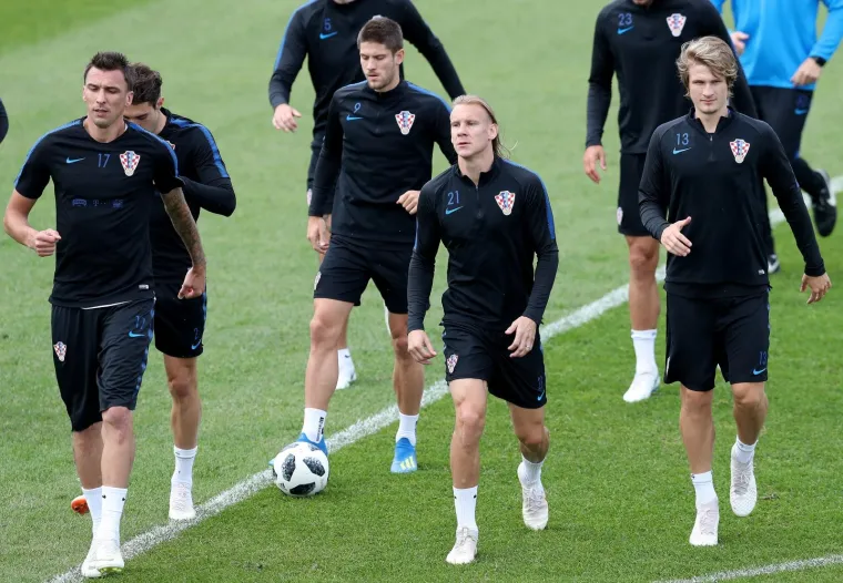TRENING NEPOBJEDIVIH: Hrvatski nogometa&scaron;i pripremaju se za ogled protiv Islanda, atmosfera je odlična