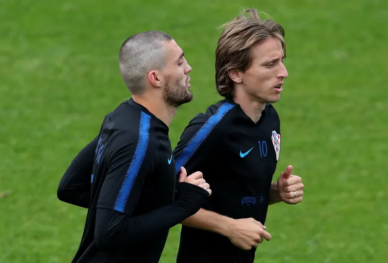 TRENING NEPOBJEDIVIH: Hrvatski nogometa&scaron;i pripremaju se za ogled protiv Islanda, atmosfera je odlična