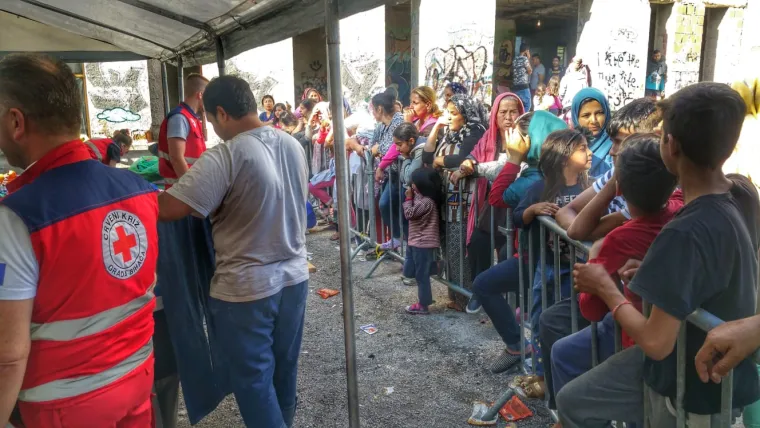 FOTO RTL Danas u kampu u Bihaću u kojem broj migranata konstantno raste!