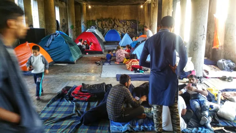 FOTO RTL Danas u kampu u Bihaću u kojem broj migranata konstantno raste!