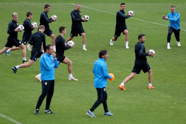 VATRENI ODRADILI TRENING U RO&Scaron;ČINU: Atmosfera je sjajna uoči Islanda