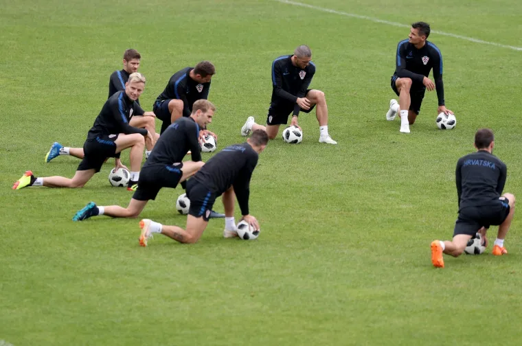 VATRENI ODRADILI TRENING U RO&Scaron;ČINU: Atmosfera je sjajna uoči Islanda