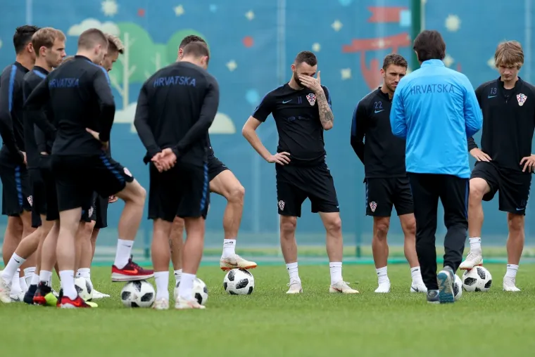 VATRENI ODRADILI TRENING U RO&Scaron;ČINU: Atmosfera je sjajna uoči Islanda