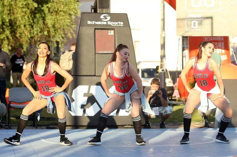 Na turniru Lipik - Cedevita Lipik 3&times;3 Challenger 2018. snage su odmjerile i navijačice iz raznih zemalja igradova. 
Belgrade (SRB) - Princeton (USA).