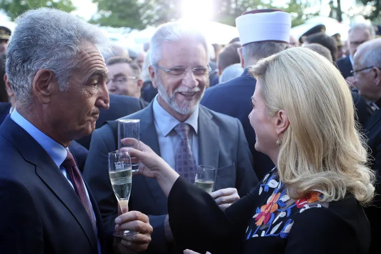 VELIKA FOTOGALERIJA: Evo kako je izgledao prijem kod predsjednice za Dan državnosti