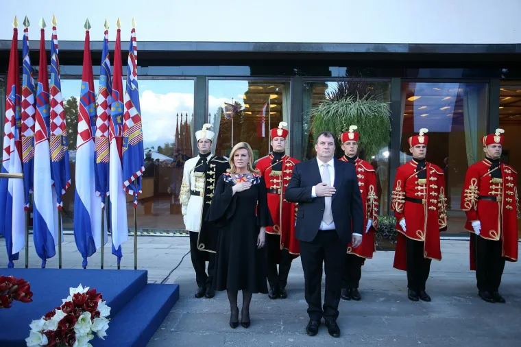 VELIKA FOTOGALERIJA: Evo kako je izgledao prijem kod predsjednice za Dan državnosti