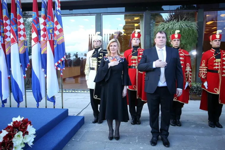 VELIKA FOTOGALERIJA: Evo kako je izgledao prijem kod predsjednice za Dan državnosti