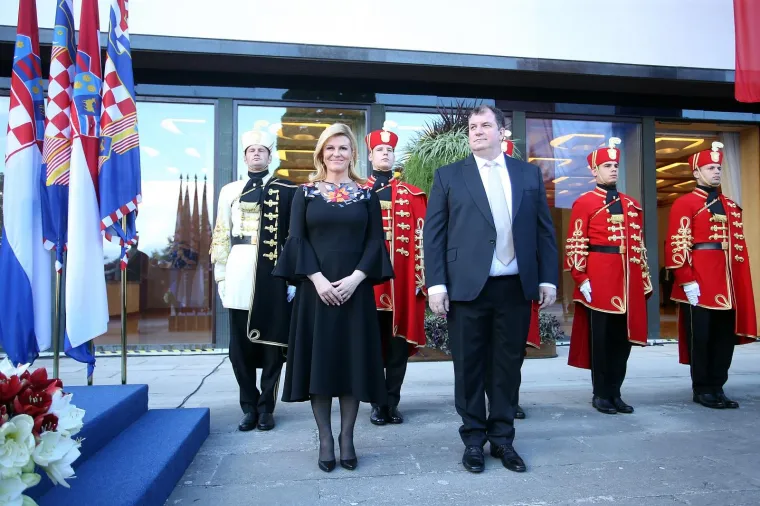 VELIKA FOTOGALERIJA: Evo kako je izgledao prijem kod predsjednice za Dan državnosti