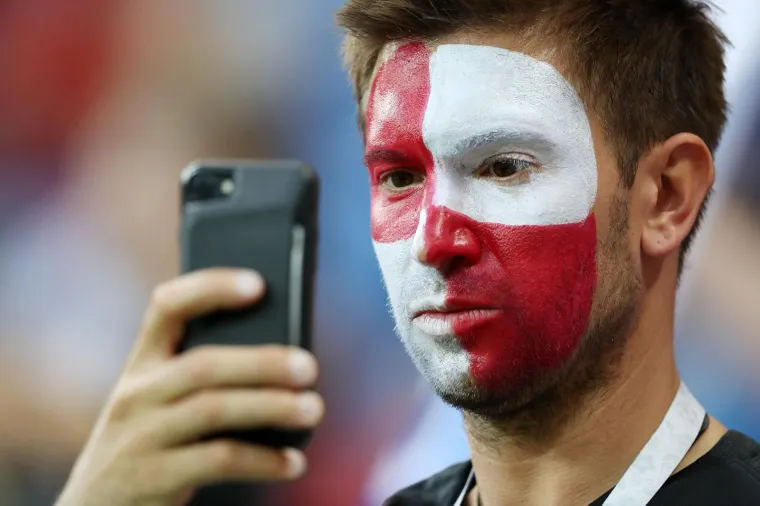 ATMOSFERA NA TRIBINAMA: Navijači bodre neporažene Vatrene