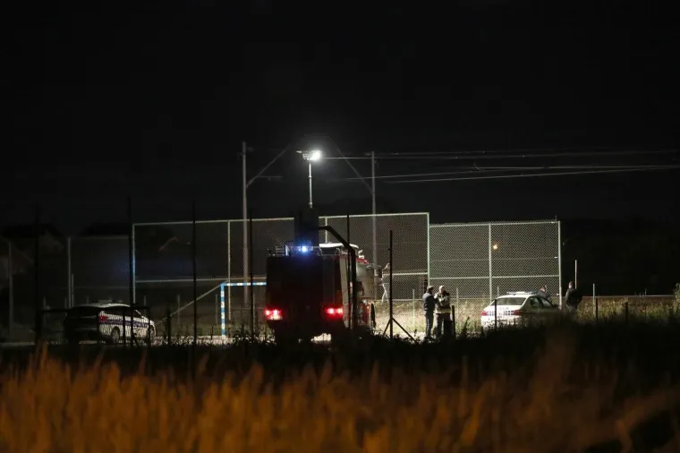 U naletu vlaka kod Sesveta poginula osoba