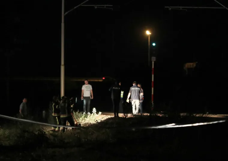 U naletu vlaka kod Sesveta poginula osoba