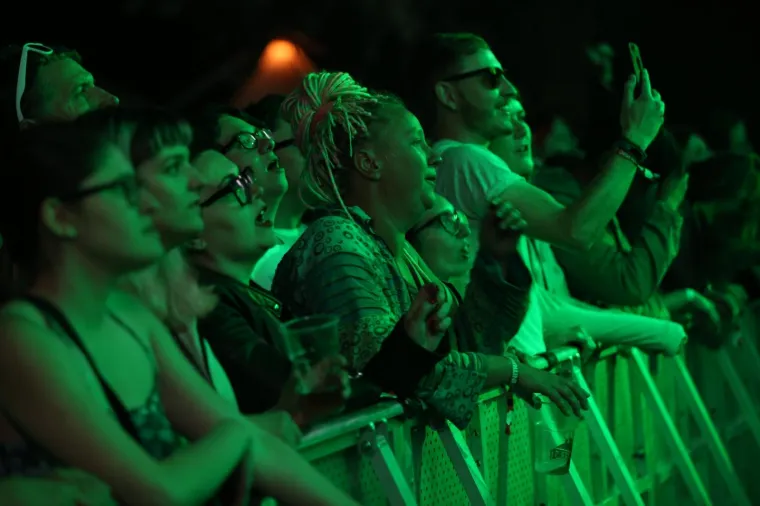 ZAPOČEO JE 13. INMUSIC FESTIVAL: Posjetitelji oduševljeni nastupom benda Queens of the Stone Age