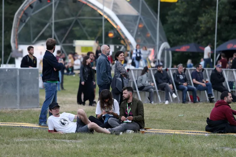 ZAPOČEO JE 13. INMUSIC FESTIVAL: Posjetitelji odu&scaron;evljeni nastupom benda Queens of the Stone Age