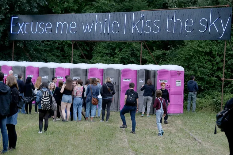 ZAPOČEO JE 13. INMUSIC FESTIVAL: Posjetitelji odu&scaron;evljeni nastupom benda Queens of the Stone Age