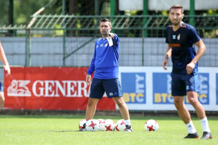 DOK VATRENI IGRAJU, DINAMOVCI SE PRIPREMAJU: Modri odradili trening u Moravskim Toplicama