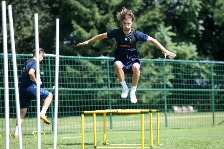 DOK VATRENI IGRAJU, DINAMOVCI SE PRIPREMAJU: Modri odradili trening u Moravskim Toplicama