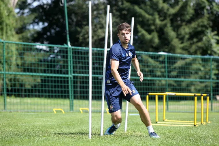 DOK VATRENI IGRAJU, DINAMOVCI SE PRIPREMAJU: Modri odradili trening u Moravskim Toplicama