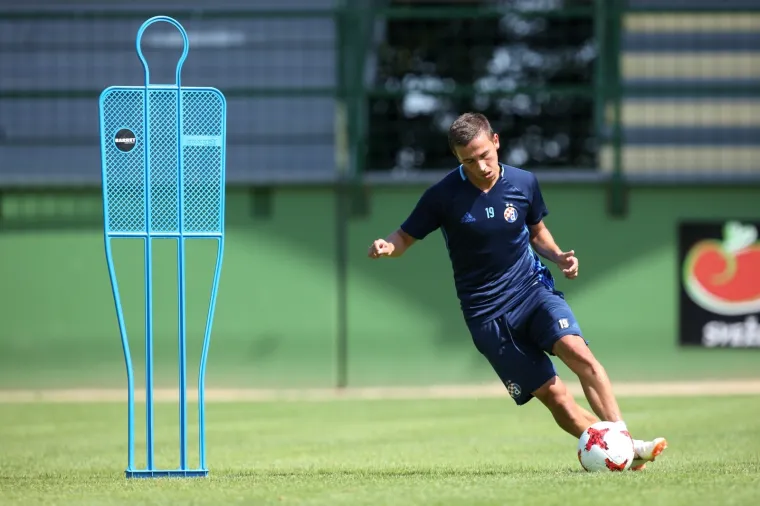 DOK VATRENI IGRAJU, DINAMOVCI SE PRIPREMAJU: Modri odradili trening u Moravskim Toplicama