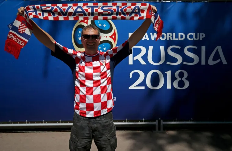 SPREMNI ZA VATRENU ATMOSFERU? ONI JESU! I Rostov na Donu obojan hrvatskim bojama, pogledajte raspoloženje navijača pred utakmicu