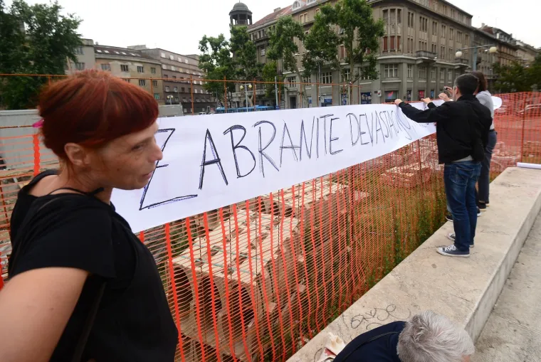 'Zabranite devastaciju, a ne slobodu govora': Protestno druženje Inicijative Vratite magnoliju