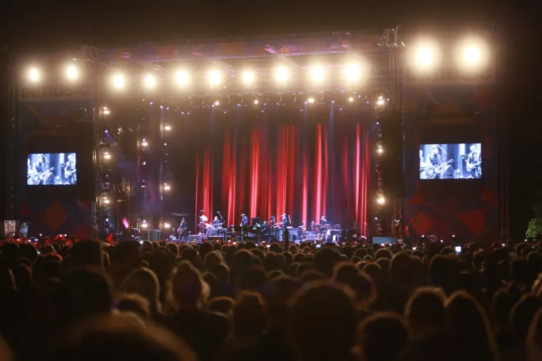 Druga večer INmusic festivala: Nick Cave i Bad Seeds napravili spektakl pred 30.000 ljudi